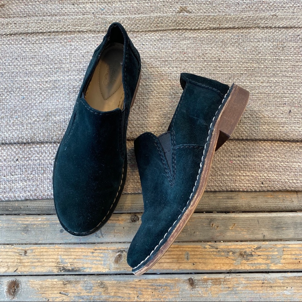Clark’s somerset black suede loafers size 7.5